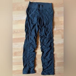 Rare Lululemon Dance Studio Jogger with back pockets